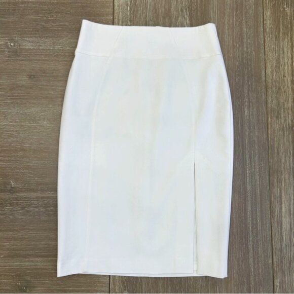 NWT Bebe Josie Modal Pencil Skirt White Size 8 Classic Sleek Workwear Versatile - Picture 1 of 12